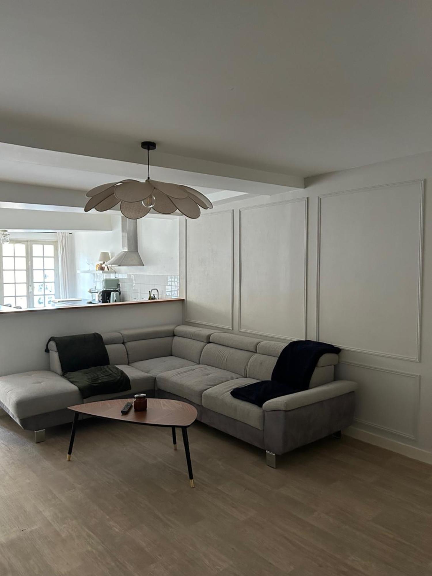 Spacieux Appartement Au Coeur Du Centre Historique De Dinan Extérieur photo