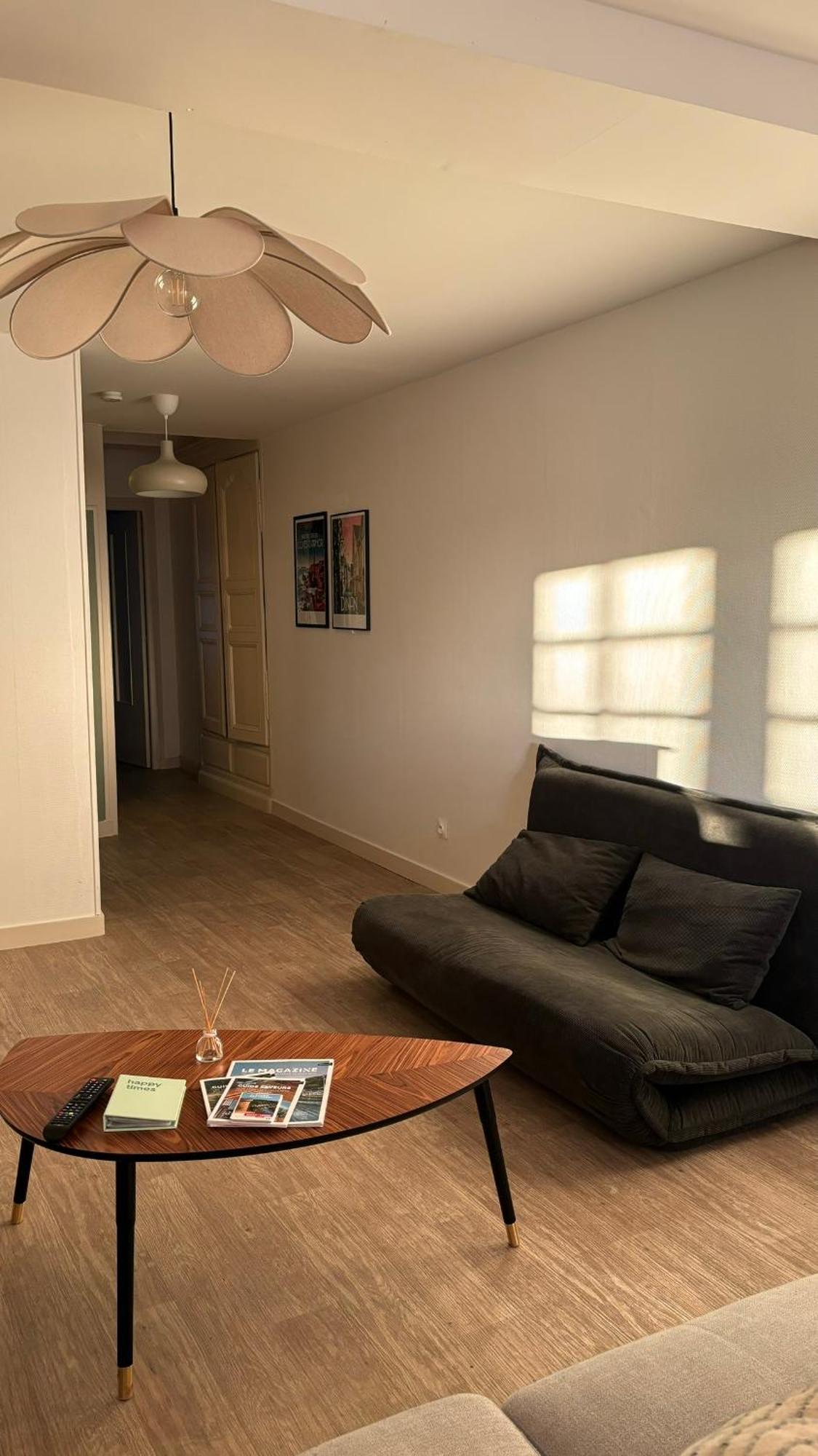 Spacieux Appartement Au Coeur Du Centre Historique De Dinan Extérieur photo